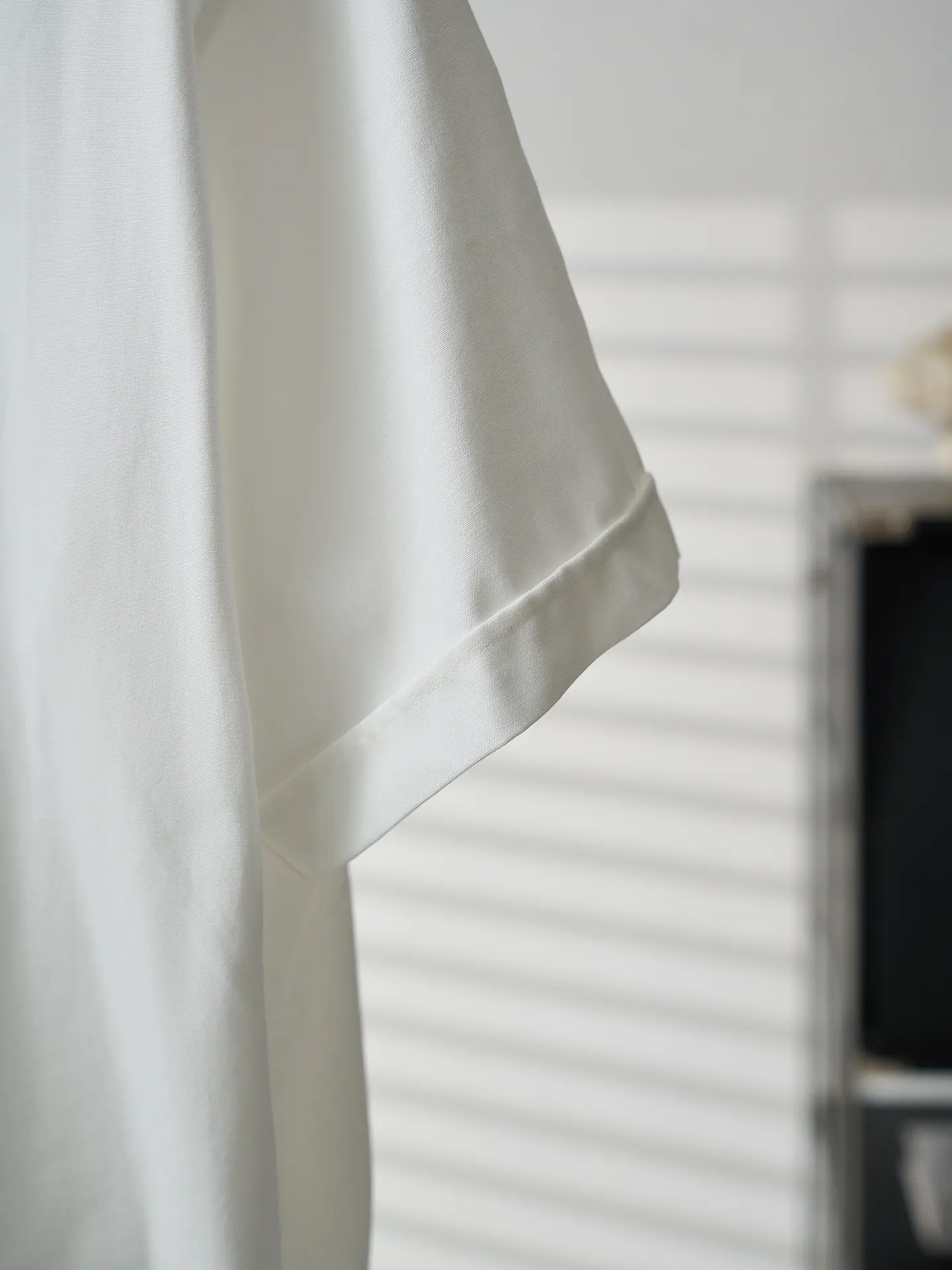 [Real auction] Ami/Ami Paris love embroidered box-shaped short-sleeved shirt [In Stock] S M L Use advanced computer control systems and precision mechanical components to realize Ami's love embroidery work with high precision. The lines are smooth and delicate. The fabrics have been washed and have a better hand feel. Not easy to deform, not easy to shrink, not easy to fade, and maintain long-term beauty and loose fit.